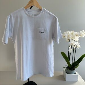 Patagonia Men's Line Logo Ridge Pocket Responsibili-Tee T Shirt - small